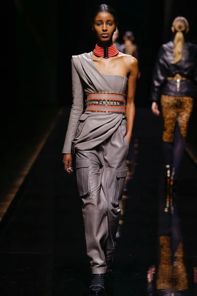 Look 9